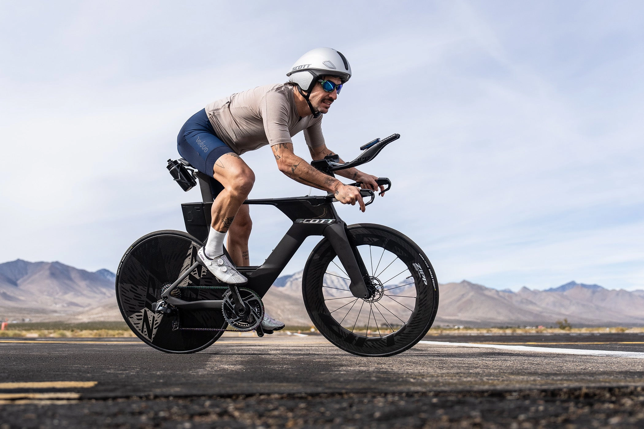 ZIPP Super-9 B1 Carbon Tubeless 700c Disc Rear Wheel
