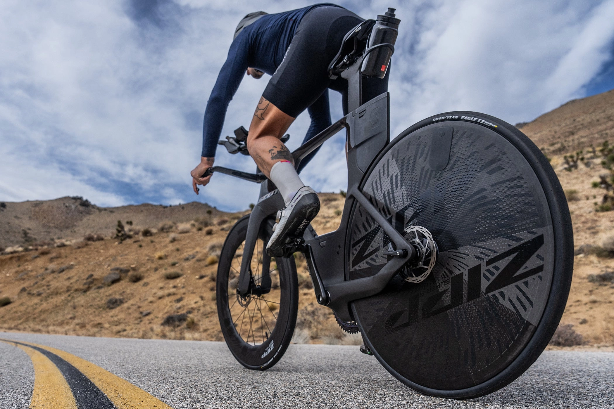 ZIPP Super-9 B1 Carbon Tubeless 700c Disc Rear Wheel